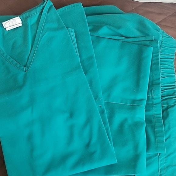 Vital threads scrub set - Picture 1 of 1